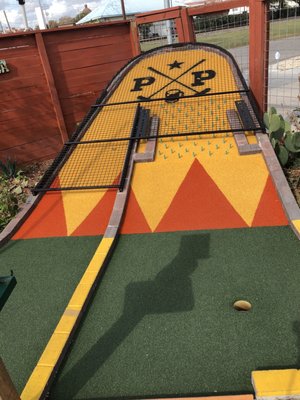 Putt Pub by null
