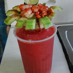 E & B Elote - Clamato con camarones