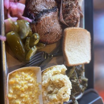 Killen's Barbecue - 3 meat tray Brisket, sausage, pulled pork - Barbeque Near Me - Pearland, Texas Killen's Barbecue - 3 meat tray Brisket, sausage, pulled pork - Barbeque Near Me - Pearland, Texas