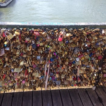 Le Pont des Arts - Landmarks & Historical Buildings Near Me - Paris, 75