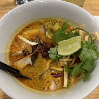 Uncle - veggie khao soi - Ramen Near Me - Denver, Colorado