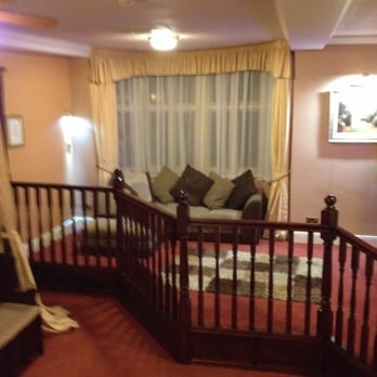 Best Western Rogerthorpe Manor Hotel - Platform an sofa - Hotels Near Me - Wakefield, XWY