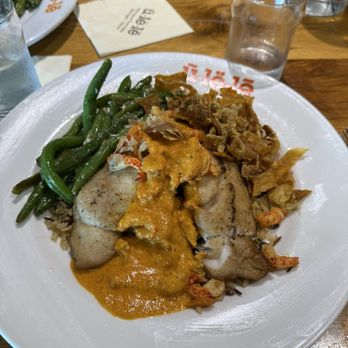 Ulele - Florida Pompano with green beans - very tasty sauce - New American Near Me - Tampa, Florida Ulele - Florida Pompano with green beans - very tasty sauce - New American Near Me - Tampa, Florida