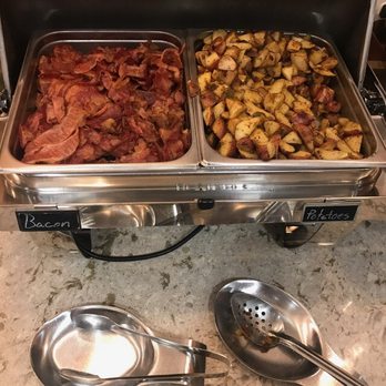 Hampton Inn & Suites Pasco/Tri-Cities - Hot breakfast- potatoes and bacon - Hotels Near Me - Pasco, Washington Hampton Inn & Suites Pasco/Tri-Cities - Hot breakfast- potatoes and bacon - Hotels Near Me - Pasco, Washington