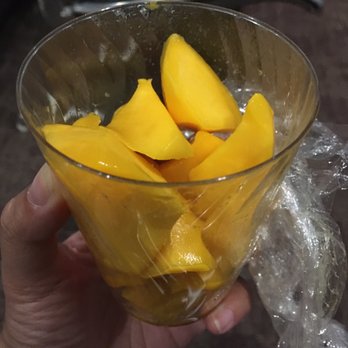 Henry's Place - Fresh cut mango. - Ice Cream & Frozen Yogurt Near Me - Honolulu, Hawaii