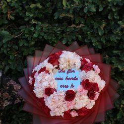 Jasmine's Flowers and Gifts - Mirror Custom Ramo / Bouquet