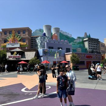 Universal Studios Hollywood - Springfield - Amusement Parks Near Me - Universal City, California
