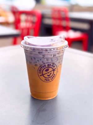 The Coffee Bean & Tea Leaf by null