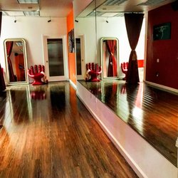 New York Stage of Mind - Full mirrors with performance lighting