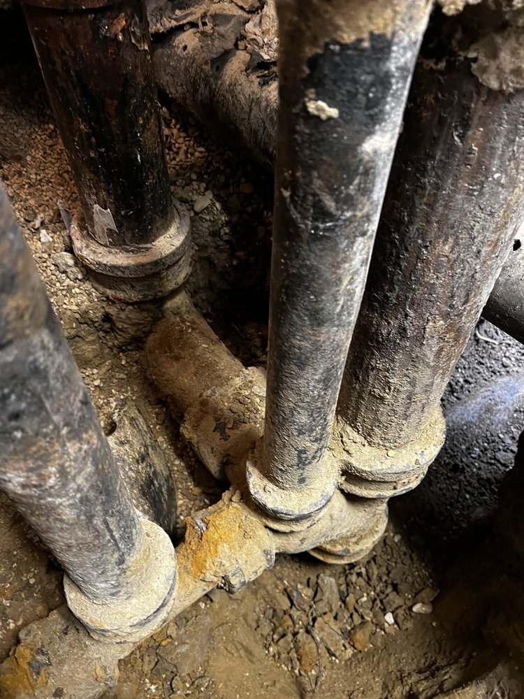 Slide of Alienplumbingandsewer