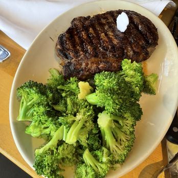 Wood Ranch Corona - Rib Eye with Steamed Broccoli - Barbeque Near Me - Corona, California Wood Ranch Corona - Rib Eye with Steamed Broccoli - Barbeque Near Me - Corona, California
