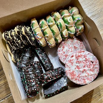 Rocco's Pastry Shop - Assorted Italian Christmas Cookies - Bakeries Near Me - Meriden, Connecticut Rocco's Pastry Shop - Assorted Italian Christmas Cookies - Bakeries Near Me - Meriden, Connecticut