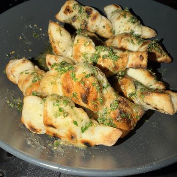 Lluvia Deli Bar - Garlic knots - Coffee & Tea Near Me - Rio Grande, Puerto Rico Lluvia Deli Bar - Garlic knots - Coffee & Tea Near Me - Rio Grande, Puerto Rico