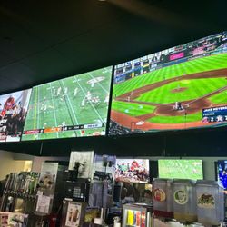Pluckers Wing Bar - Stafford - As between the college game and the Houston Astros, who are the playoff run, they decided to turn