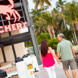 Exterior outside entrance of Pinchers - Seafood Restaurant | Waterfront Dining | Pinchers | Florida - Bonita Springs, Florida Exterior outside entrance of Pinchers - Seafood Restaurant | Waterfront Dining | Pinchers | Florida - Bonita Springs, Florida