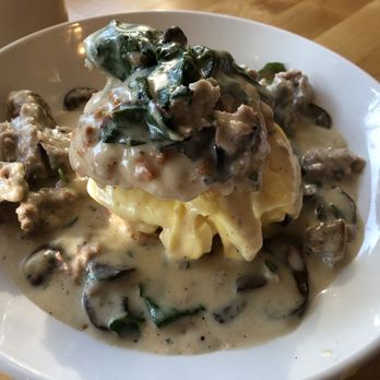Juneberry Table - Biscuit and gravy with sausage - Breakfast & Brunch Near Me - Cleveland, Ohio Juneberry Table - Biscuit and gravy with sausage - Breakfast & Brunch Near Me - Cleveland, Ohio