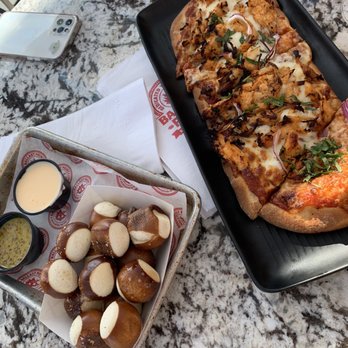 Ballast Point Brewing Long Beach - BBQ Chicken Flatbread, Pretzel Bites - Breweries Near Me - Long Beach, California