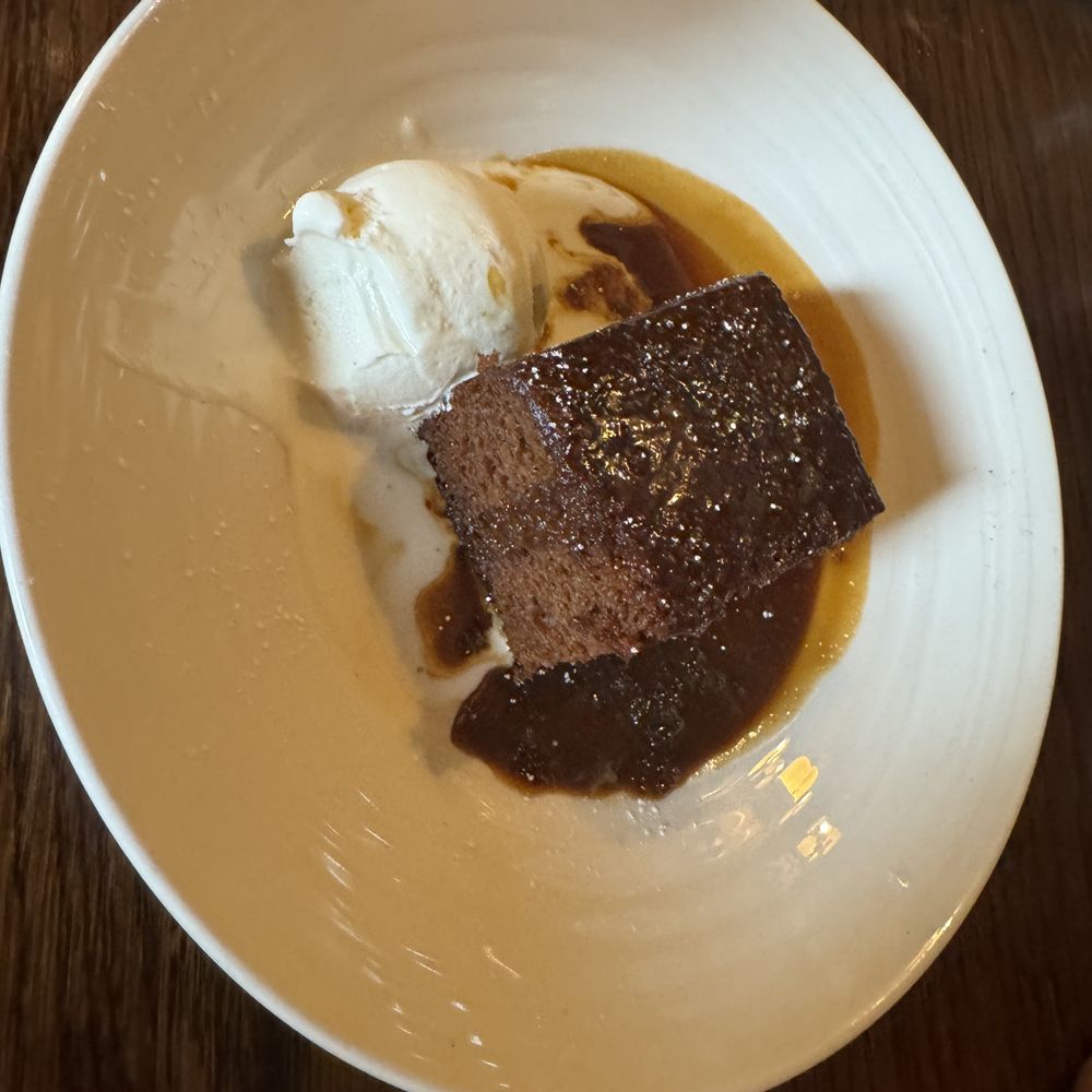 The Victoria - Sticky toffee pudding - Pubs Near Me - Paddington, XGL The Victoria - Sticky toffee pudding - Pubs Near Me - Paddington, XGL