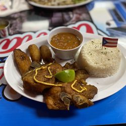 Sabor a Mi Tierra - 2 Chuleta Frita with rice and beans