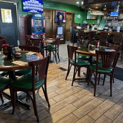 Rodney's Restaurant and Lounge - Dining area