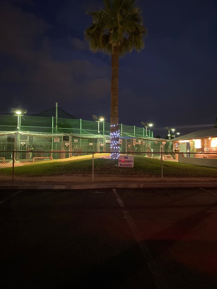 HOME RUN STADIUM BATTING CAGES Updated August 2024 16 Photos & 32 Reviews 1829 East Main