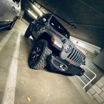 Van Nuys CDJR - 2021 Jeep Wrangler Rubicon - Car Dealers Near Me - Van Nuys, California