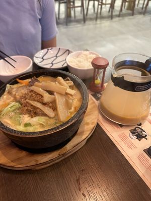 Kazzan Ramen & Bar by null