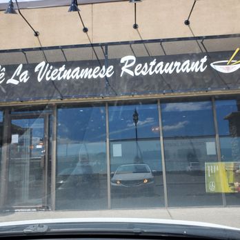 Le La Vietnamese Restaurant - Decided to try out this Vietnamese restaurant. - Vietnamese Near Me - Calgary, Alberta Le La Vietnamese Restaurant - Decided to try out this Vietnamese restaurant. - Vietnamese Near Me - Calgary, Alberta