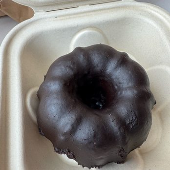 Red Silo Coffee Roasters - Mini chocolate Bundt cake - Coffee & Tea Near Me - Denver, Colorado Red Silo Coffee Roasters - Mini chocolate Bundt cake - Coffee & Tea Near Me - Denver, Colorado