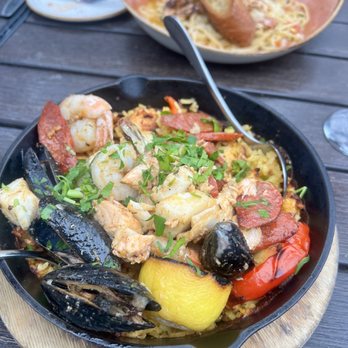 Le Papagayo - Paella- loaded with seafood and chicken, but just bland in flavor. - Breakfast & Brunch Near Me - Encinitas, California Le Papagayo - Paella- loaded with seafood and chicken, but just bland in flavor. - Breakfast & Brunch Near Me - Encinitas, California