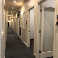 Phenix Salon Suites Anaheim - Spacious hallways.