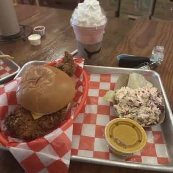 Lucy's - Spicy Chicken with coleslaw on the side .... - American Near Me - Chicago, Illinois