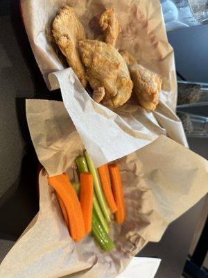 D&N Hot Wings by null