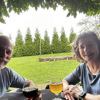 Buffalo Mountain Brewing - The back porch - Brewpubs Near Me - Floyd, Virginia