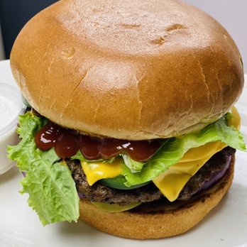 Montana Mike's - Cheeseburger - Steakhouses Near Me - Newton, Iowa