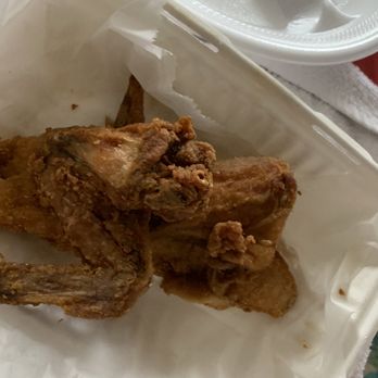 Tony's Breakfast - Chicken wings, old, hard, dry and cooked in old grease. - American Near Me - Washington, DC, District of Columbia