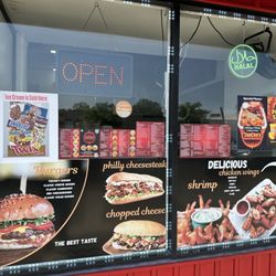 TeeCee’s Burgers, Wings & Shrimp