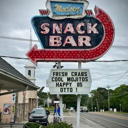 Modern Snack Bar