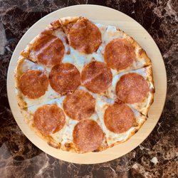 Papizzta - Tasty pepperoni with mozzarella