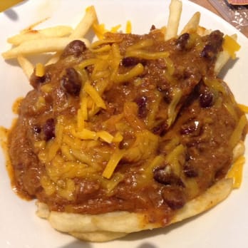 Round Table Pizza - Chili fries - Pizza Near Me - Honolulu, Hawaii