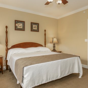 Great Rock at Branson - 2 Bedroom/2 Bath Master w/King Bed - Resorts Near Me - Branson, Missouri Great Rock at Branson - 2 Bedroom/2 Bath Master w/King Bed - Resorts Near Me - Branson, Missouri