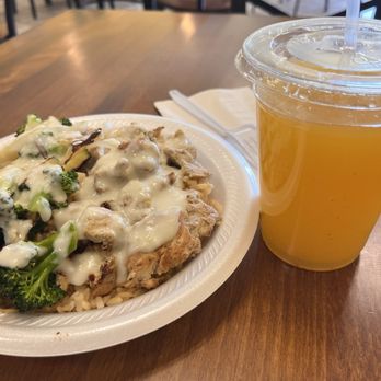 Sofrito Latin Innovation Kitchen - Arroz con Pollo (ACP) Mexico & passion fruit juice - Latin American Near Me - Greensboro, North Carolina