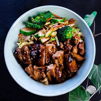 Hana Grill - a bowl of chicken and broccoli - Japanese Near Me - Sherman Oaks, California Hana Grill - a bowl of chicken and broccoli - Japanese Near Me - Sherman Oaks, California
