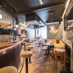 83 Hanover Street - Bar Seating and Restaurant