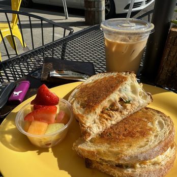 Sunny Side Kitchen - Wake Up Escondido - Sandwiches Near Me - Escondido, California
