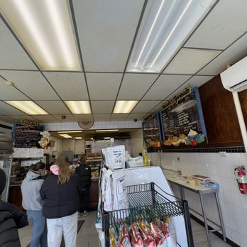 Bagels-4-U - Livingston - ows the inside of a restaurant - Bagels Near Me - Livingston, New Jersey Bagels-4-U - Livingston - ows the inside of a restaurant - Bagels Near Me - Livingston, New Jersey