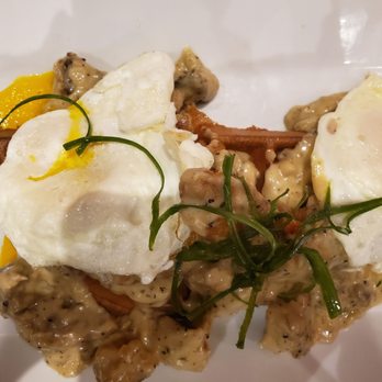 Waffles INCaffeinated - Country Benedict - Breakfast & Brunch Near Me - Pittsburgh, Pennsylvania