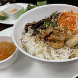 Grilled Shrimp with 2 Egg Rolls Vermicelli