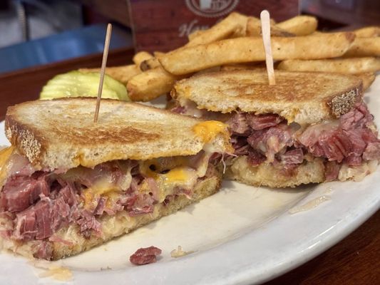 Continental Tavern by null