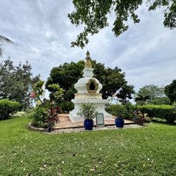 Paleaku Gardens Peace Sanctuary